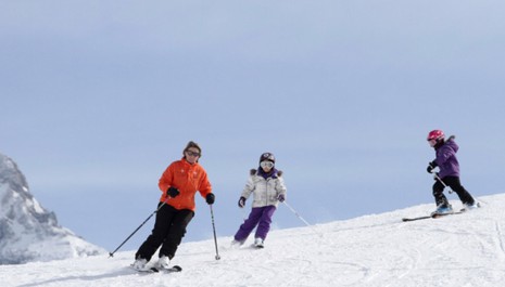 Classe de neige dans les Alpes du Nord : sports de glisse dans le Massif des Aravis