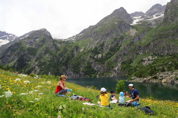 randonnee_famille_montagne_ancef.png