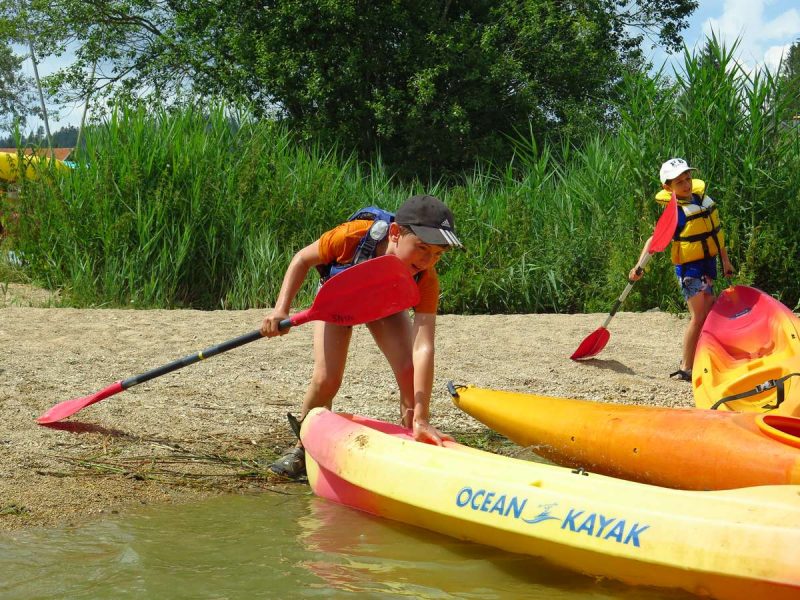 Sortie canoë en classe découverte dans le Jura