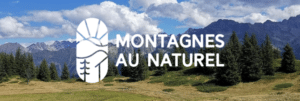 Paysage de montagne en été avec logo Montagnes Au Naturel